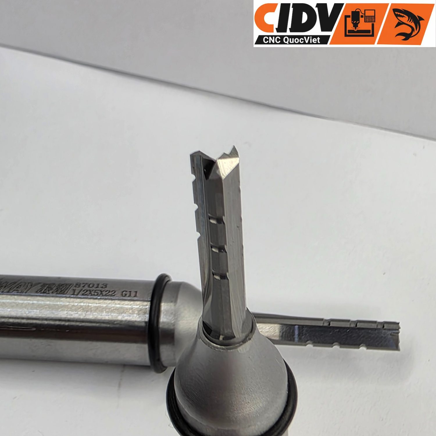 Mũi Phay CNC Tideway 3 Me Thẳng 5x22mm (Cốt 12) (3) Mũi Phay CNC Tideway 3 Me Thẳng 5x22mm (Cốt 12) (3)