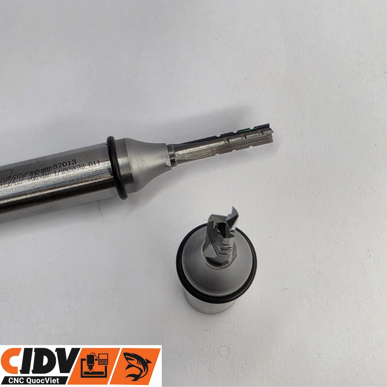 Mũi Phay CNC Tideway 3 Me Thẳng 5x22mm (Cốt 12) (5) Mũi Phay CNC Tideway 3 Me Thẳng 5x22mm (Cốt 12) (5)